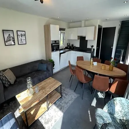 Modern With 2 Bathrooms, Near De Efteling Kaatsheuvel