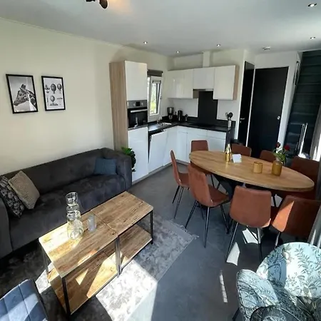 Modern With 2 Bathrooms, Near De Efteling