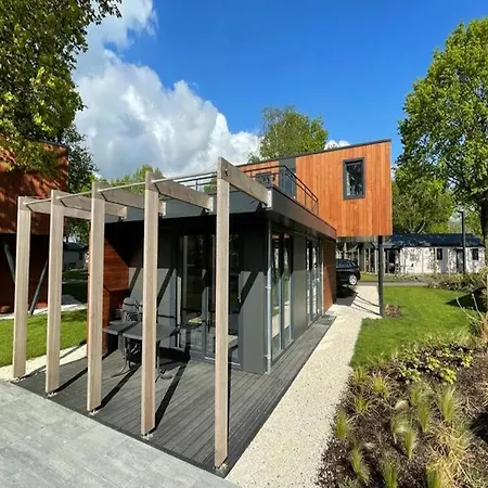Modern With 2 Bathrooms, Near De Efteling 木屋