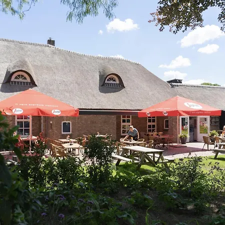木屋 Modern With 2 Bathrooms, Near De Efteling