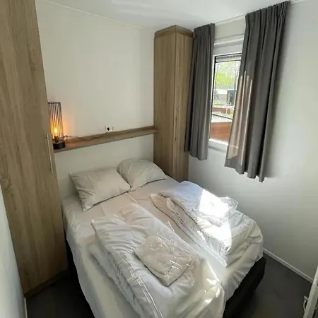 Modern With 2 Bathrooms, Near De Efteling 木屋 *