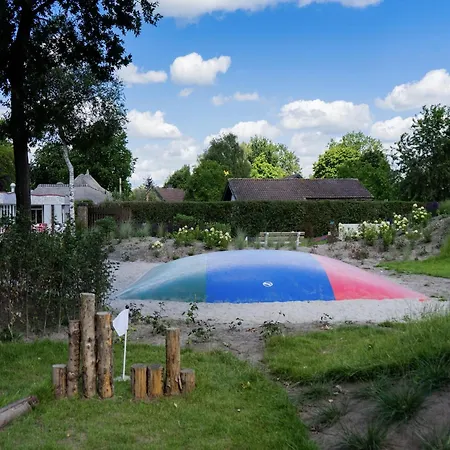 Chalet Modern With 2 Bathrooms, Near De Efteling Kaatsheuvel