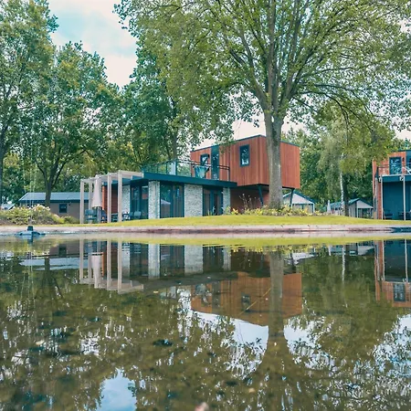 Modern With 2 Bathrooms, Near De Efteling *